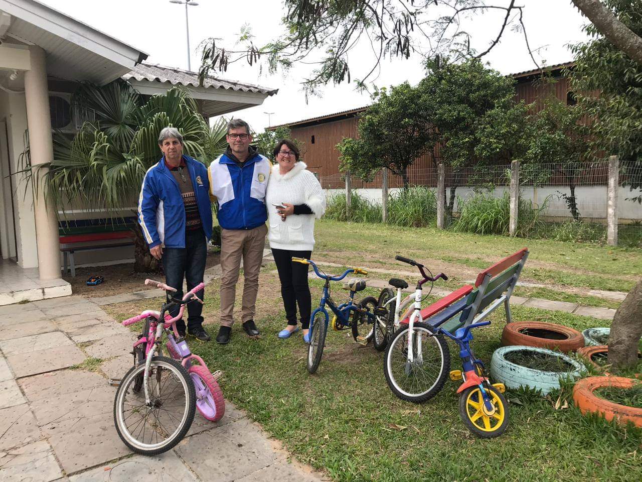 No momento, você está visualizando Rotary reforma bicicletas das crianças da Casa Abrigo