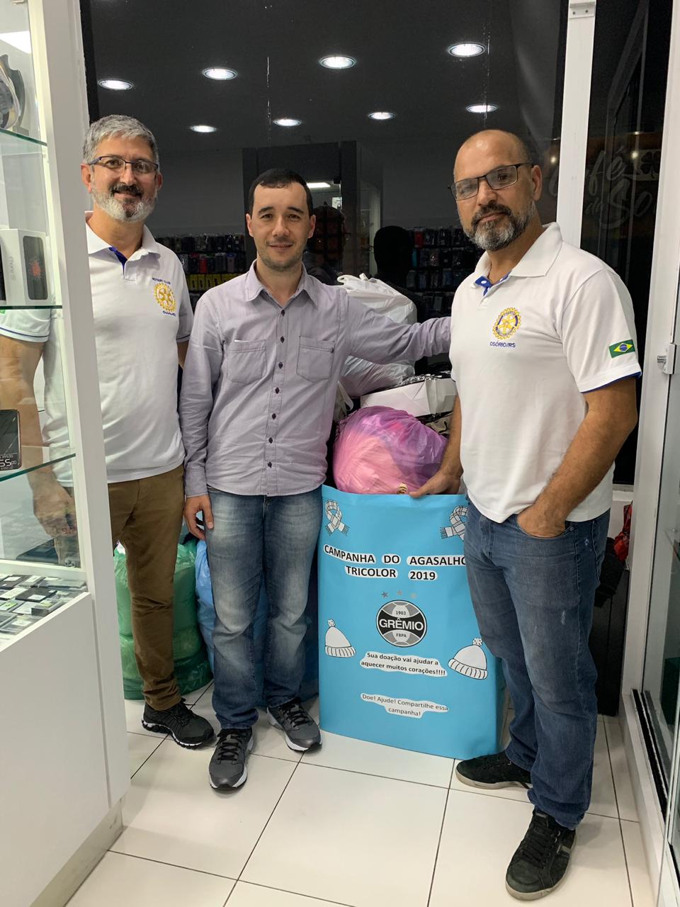 No momento, você está visualizando Rotary Club de Osório recebe doações do Consulado do Grêmio de Osório