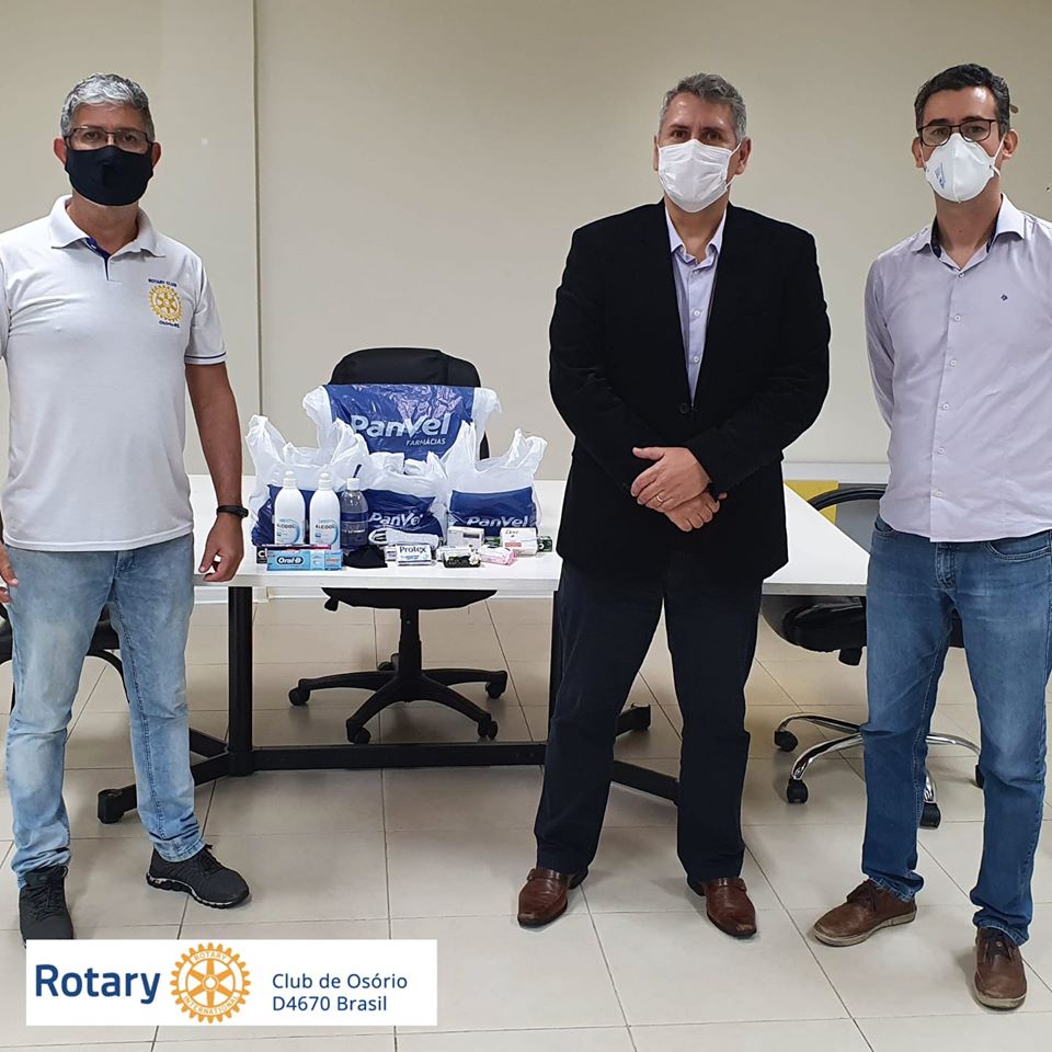Leia mais sobre o artigo Rotary Club de Osório faz a entrega de itens de higiene ao Hospital de Osório
